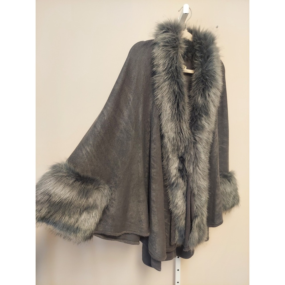 Ace Fashion Plus One Size Charcoal Gray Faux Fur Trim Knit Poncho Wrap Cape